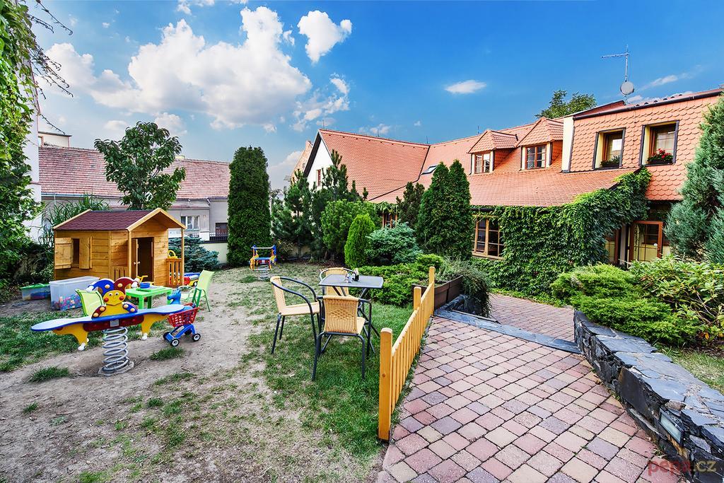 Restaurace A Penzion U Palecku Skuteč Exterior foto